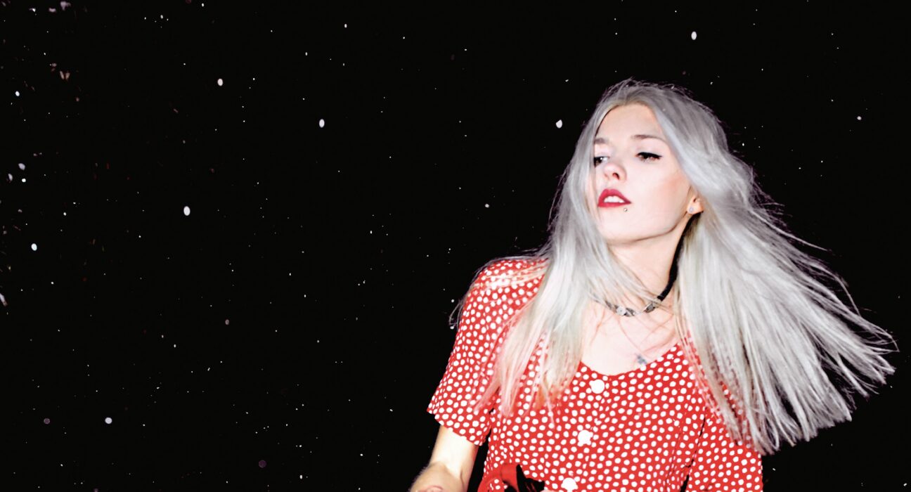Daria Zawiałow na fotografii udostępnionej przez Sony Music Poland