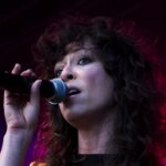 Grażyna Torbicka na wybiegu pod wieżą Eiffla. Otworzyła Tydzień Mody w Paryżu